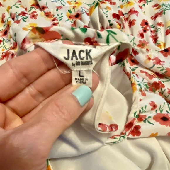 Jack by BB Dakota, Flower Romper. Size, L. - Picture 4 of 7